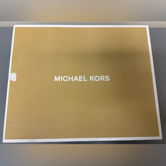 NIB MICHAEL Michael Kors Finley Luggage Flat Bootie Ankle Boots 8.5 - Picture 13 of 14